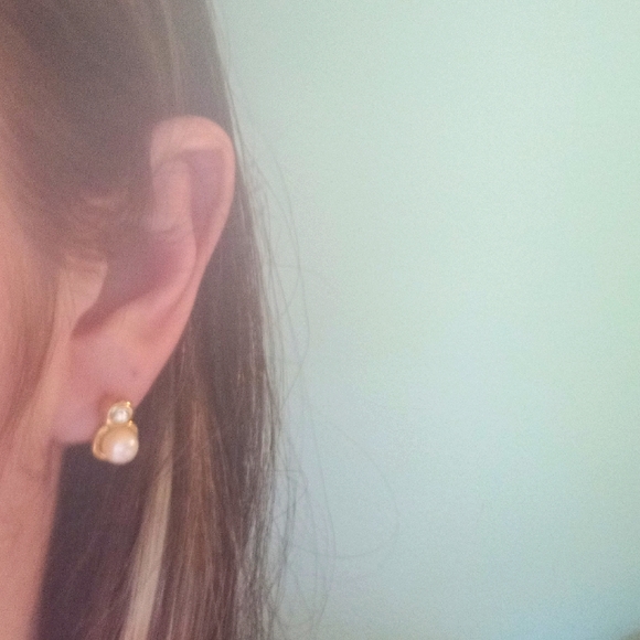 Pearl/ Rhinestone Earrings - Picture 2 of 2